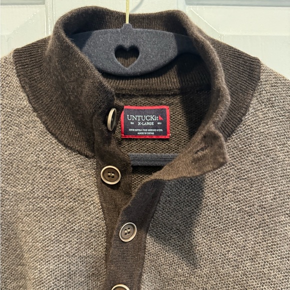Mens UNTUCKit Dark Brown Button-Collar Sorensen Wool Sweater Size XL - Picture 6 of 15